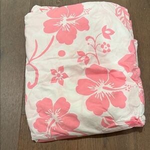 Floral Pink and White Bedding Set